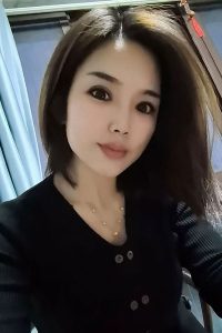 李婷雯（Lǐ Tíng Wén）