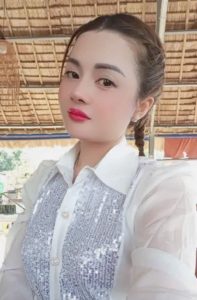 黃妍萱（Huáng Yán Xuān）